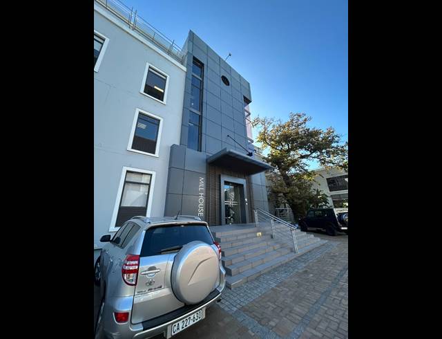 415M² BUILDING TO LET IN NEWLANDS